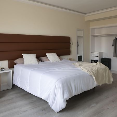 Libere Barcelona Sant Antoni Aparthotel Exterior photo